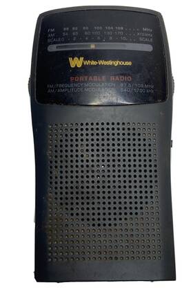 Wpr-3913 White Westinghouse White-westinghouse Am/fm Battery Radio Model #wpr-3913 Works Like A Transistor
