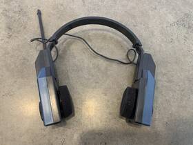 Windsor Hp-75s Am/fm Headphone Radio Model Blue Takes 2 Aa Batteries Works