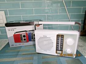 Yr-r18 Yewrich Am Fm Radio Best Reception Portable Battery Operated Transistor White