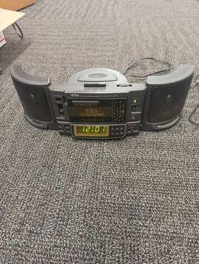 1850 Yorx Retro Am Fm Stereo Cassette Alarm Clock