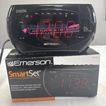 Emerson Research Smartset Auto Clock System Am/fm Radio Model CKS-2862 Black. Fixed Price $19.99.