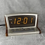 Hk Reg Design Model 0918 Alarm Clock Vintage Plastic Digital Orange Electric. Fixed Price $12.00.