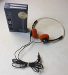 Vtg Windsor Jogger Portable Am/fm Radio With Original Headphones ST-2000. Fixed Price $34.86.