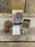 Vtg Victoria De Luxe Hifi 6 Transistor Am Radio With Case And Beach Boy Box. Fixed Price $36.00.