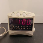 7-4806A Am/fm Alarm Clock Radio White Retro Cube Vintage Works Great. Fixed Price $26.00.