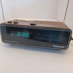 Vintage 80S Mcm Style Wood Grain Panasonic RC-300 Alarm Clock Radio. Fixed Price $25.00.
