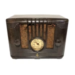1938 Emerson BA-199 Bakelite Tube Radio Art Deco Working Collectible As Is. Fixed Price $160.00.
