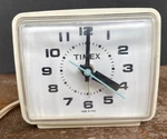 Vintage Timex Plug-in Alarm Clock 7369A 120 Volt Works Turquoise Minute Hand. Fixed Price $11.50.