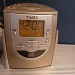 Timex Indiglo T622H Am/fm Radio Cd Player Alarm Clock Snooze W/ MP3 Line-in. Fixed Price $31.00.