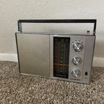 Vintage Lloyd S 3 Band Radio Am Fm Md - 8N50B. Fixed Price $41.99.