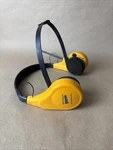 Vintage Optimus Sports Yellow Stereo Mate Am/fm Headset Radio 12-916B. Fixed Price $17.95.