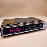 Vintage Alarm Clock Radio Woodgrain Am Fm Dual Wake Led Model 7-4636D Tested. Fixed Price $34.50.
