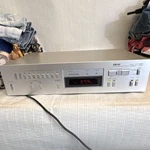 Akai AT-S55 Fm Am Quartz Synthesizer Tuner. Fixed Price $70.00.