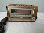 Vintage General Electric Am Fm Radio Alarm Clock Model 7-4601A Tested. Fixed Price $29.99.