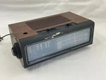 Vintage General Electric Am Fm Flip Clock Radio Model 7-4310F. Fixed Price $14.15.