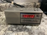 General Electric Select Styling 2 Wake Time Digital Clock Radio Model 7-4637A. Fixed Price $14.99.
