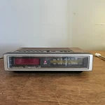 Realistic CHRONOMATIC-233 Am/fm Digital Alarm Clock Radio Woodgrain 12-1540 Vtg. Fixed Price $25.64.