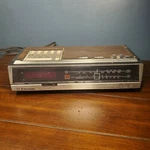 Emerson RED5710B Deluxe Fm/am/tv Sound/wb Dual Alarm/calendar Clock Radio. Fixed Price $33.99.