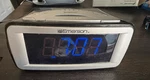 Emerson CKS9031 Large Blue Led Display Smart Set Dual Alarm Clock Am/fm Radio. Fixed Price $12.00.