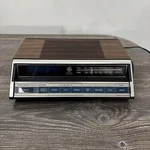 General Electric 7-4662C Am/fm Clock Radio Woodgrain Finish Tested. Fixed Price $47.49.