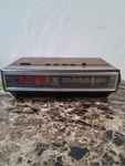 General Electric 7-4625F Vintage Am/fm Digital Alarm Clock Woodgrain Working. Fixed Price $21.95.