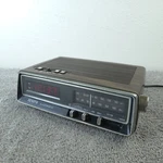 Zenith R450W Vintage Digital Alarm Clock Radio Am Fm 1970S Woodgrain Works. Fixed Price $74.00.