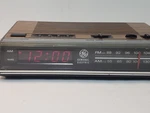 Vtg General Electric 7-4624B Woodgrain Digital Am/fm Clock Radio Snooze Alarm. Fixed Price $24.95.