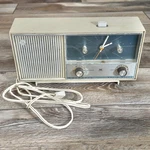 Vintage Motorola Solid State Alarm Clock Am Radio XC220DH-1 Read. Fixed Price $48.74.