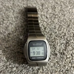 La Crosse Technology Radio Controlled Digital Wristwatch Silver. Fixed Price $20.83.