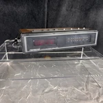 Vtg Soundesign 3691-C Am/fm Digital Alarm Clock Radio Wood Grain Works. Fixed Price $24.99.
