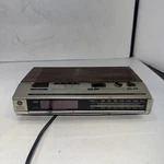 Vintage General Electric Digital Alarm Clock Radio Snooze Model 7-4634A. Fixed Price $37.05.