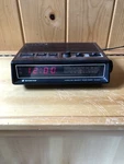 Vintage Sanyo 5500A Clock/radio/alarm. Fixed Price $20.00.
