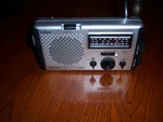 Eton' Ll Bean FR-400 Manual Crank Battery Fm Am TV1 TV2 Weather Emergency Radio. Fixed Price $34.99.