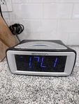Emerson Smartset CKS9031 Dual Alarm Clock Radio Am/fm Large Blue Led Tested. Fixed Price $18.10.