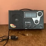 Quantum Qfx R-18US Am/fm/sw Sd/usb Radio Wood Grain Portable Works. Fixed Price $20.00.