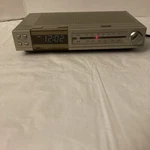 Vintage Magnavox D3210/17 Am/fm Radio Clock Alarm Tested. Fixed Price $50.00.