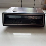 General Electric 7-4665A Digital Am/fm Clock Radio Alarm Snooze Walnut Finish. Fixed Price $25.62.
