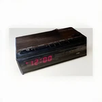 Emerson RED5676 Dual Alarm Am Fm Digital Clock Radio Wood Grain Retro Tested. Fixed Price $24.99.