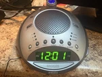Homedics SS-4000 Digital Projection Clock Radio Am/fm Snooze Silver/black. Fixed Price $15.00.