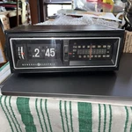 Vintage Am/fm Flip-clock Radio Model 7-4300F General Electric Works. Fixed Price $74.50.