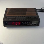 Cosmo CR-2032 Fm/am Digital Clock Radio Walnut Finish Vintage Led Alarm Tested. Fixed Price $14.00.