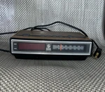 General Electric 7-4625A Am Fm Radio Alarm Clock Walnut Grain*vintage*tested. Fixed Price $26.00.