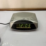 Audiosonic KM68G Alarm Clock Fm/am Radio. Fixed Price $21.66.