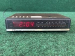 Vintage Emerson Wood Grain Clock Radio Digital Fm/am Led Working RED5500A. Fixed Price $27.00.