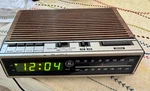 Vtg Ge Radio Snooz Alarm Clock 7-4618B Woodgrain 70'S 80'S 951. Fixed Price $26.00.