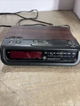 Vintage Digital Alarm Clock Radio Am/fm Woodgrain Model 7-4613B Tested Works. Fixed Price $14.99.