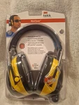 3M Worktunes Hearing Protector And Am/fm Stereo Radio (90541) Lcd Display. Fixed Price $69.00.