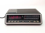 Vintage General Electric Model 7-4616B Two Wake Times Fm/am Alarm Clock Radio. Fixed Price $21.99.