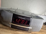 Emerson Research Cd Clock Radio W/dual Alarm CKD5809 Working. Fixed Price $23.27.