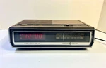 Vintage General Electric Electronic Digital Alarm Clock Radio 7-4635 Works. Fixed Price $19.99.